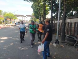 Jumat Berkah di Kawasan Stasiun Pemalang, Ormas 234 SC DPC Pemalang Kembali Tebar Kepedulian Sosial