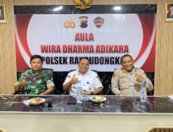 Sambangi Mapolsek, Camat Agus Mulyadi Apresiasi Dedikasi Polri Jaga Kamtibmas Randudongkal