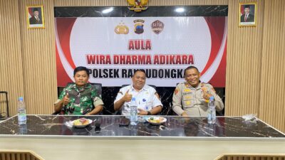 Sambangi Mapolsek, Camat Agus Mulyadi Apresiasi Dedikasi Polri Jaga Kamtibmas Randudongkal