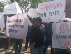 Desak Keadilan Tanpa Pandang Bulu, Massa BAHAR Gelar Aksi Damai di Kejati Jateng
