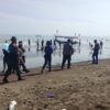 Patroli Mandiri Babinsa Jaga Keamanan, Para Wisatawan Nikmati Liburan di Pantai Widuri dengan Aman